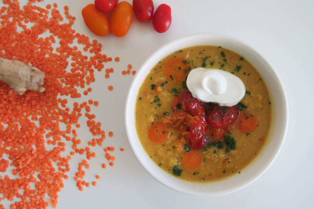 Dahl de lentilles corail aux gingembre et tomates cerises de Martha Stewart