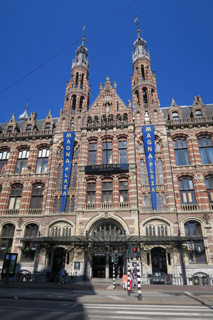 Amsterdam - Dam Square - Magna plaza