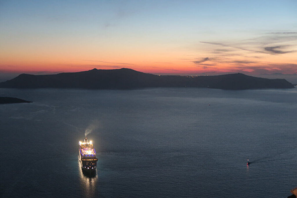 Santorin - Coucher de soleil à Fira