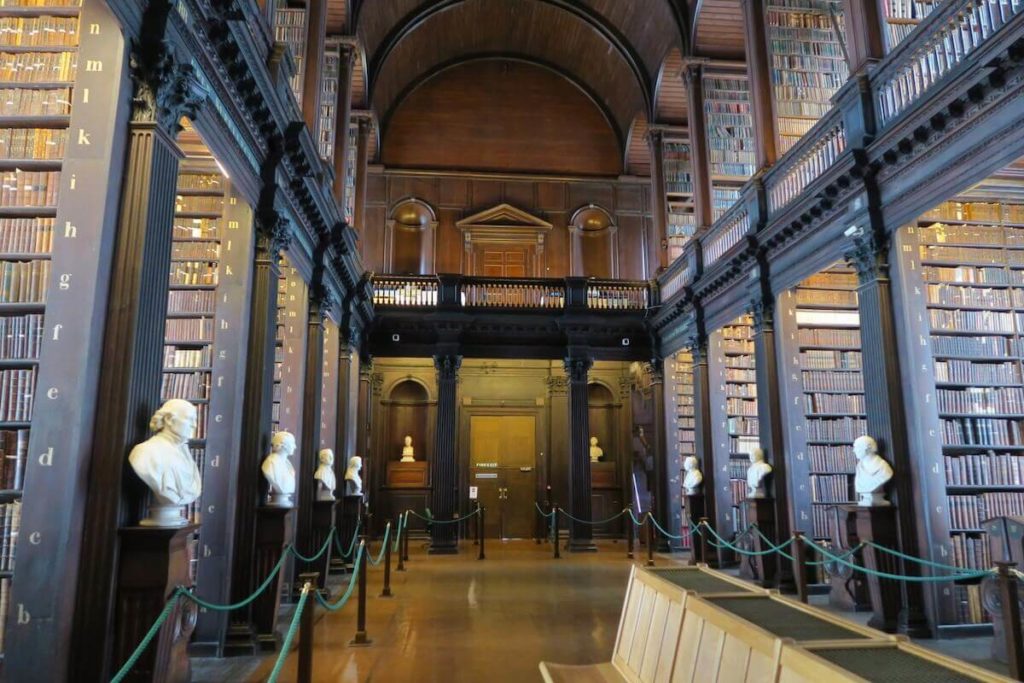 Dublin - Trinity College - Old library