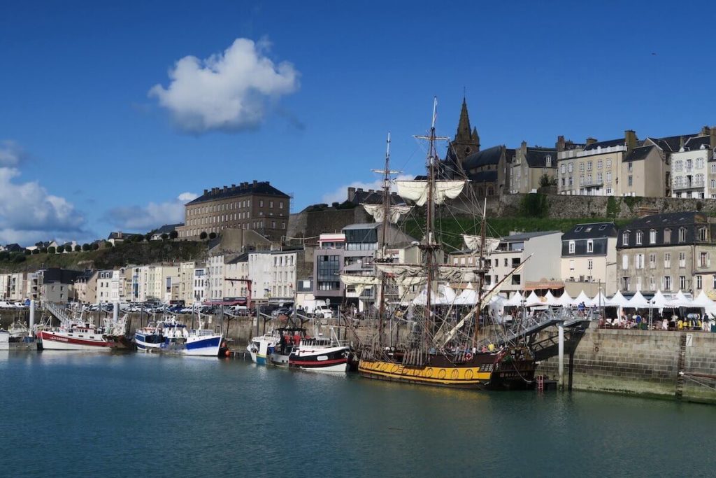 Normandie - Le bassin à flot de Granville