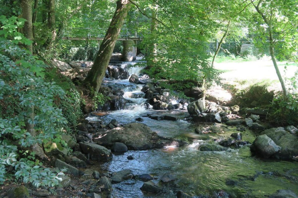 Normandie - Cascades de Mortain - Le départ de la randonnée des cascades de Mortain
