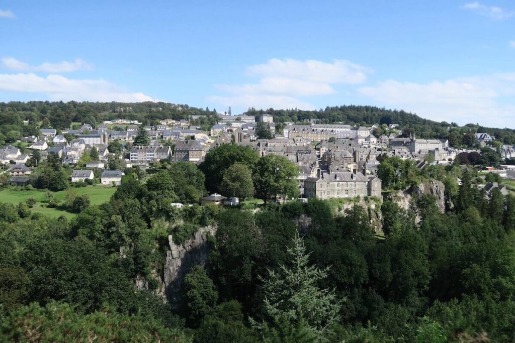 Normandie - Cascades de Mortain - Vue panoramique sur le village de Mortain