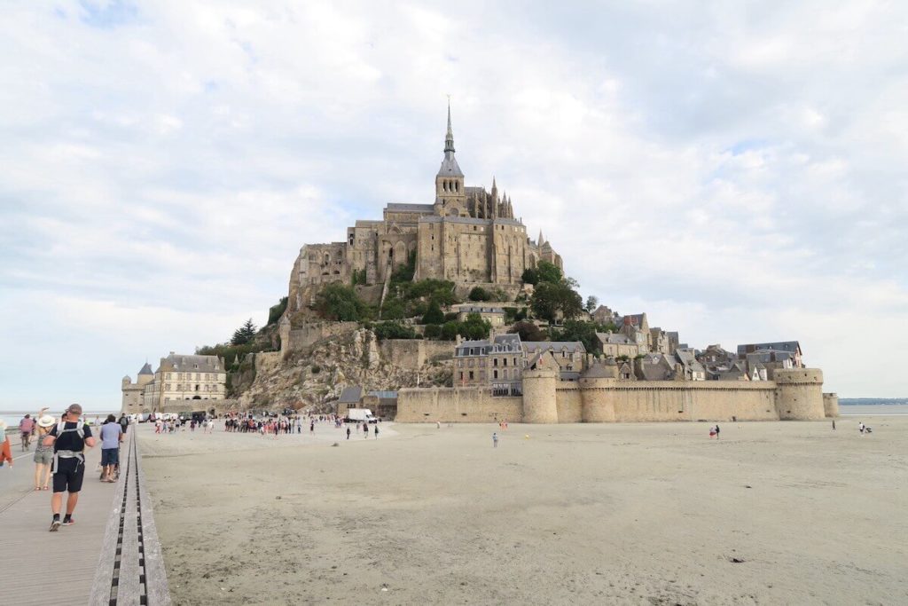 Normandie - Arrivée au Mont Saint Michel