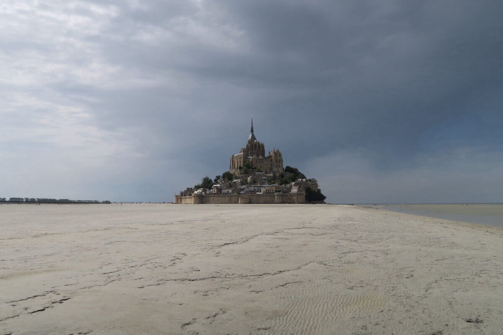 Normandie - Le Mont Saint Michel vu depuis la baie