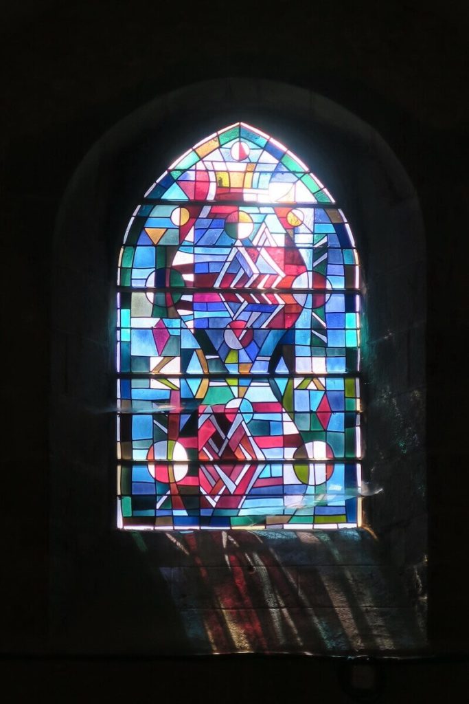 Normandie - Un vitrail de l'église Notre Dame à Villedieu-les-Poêles